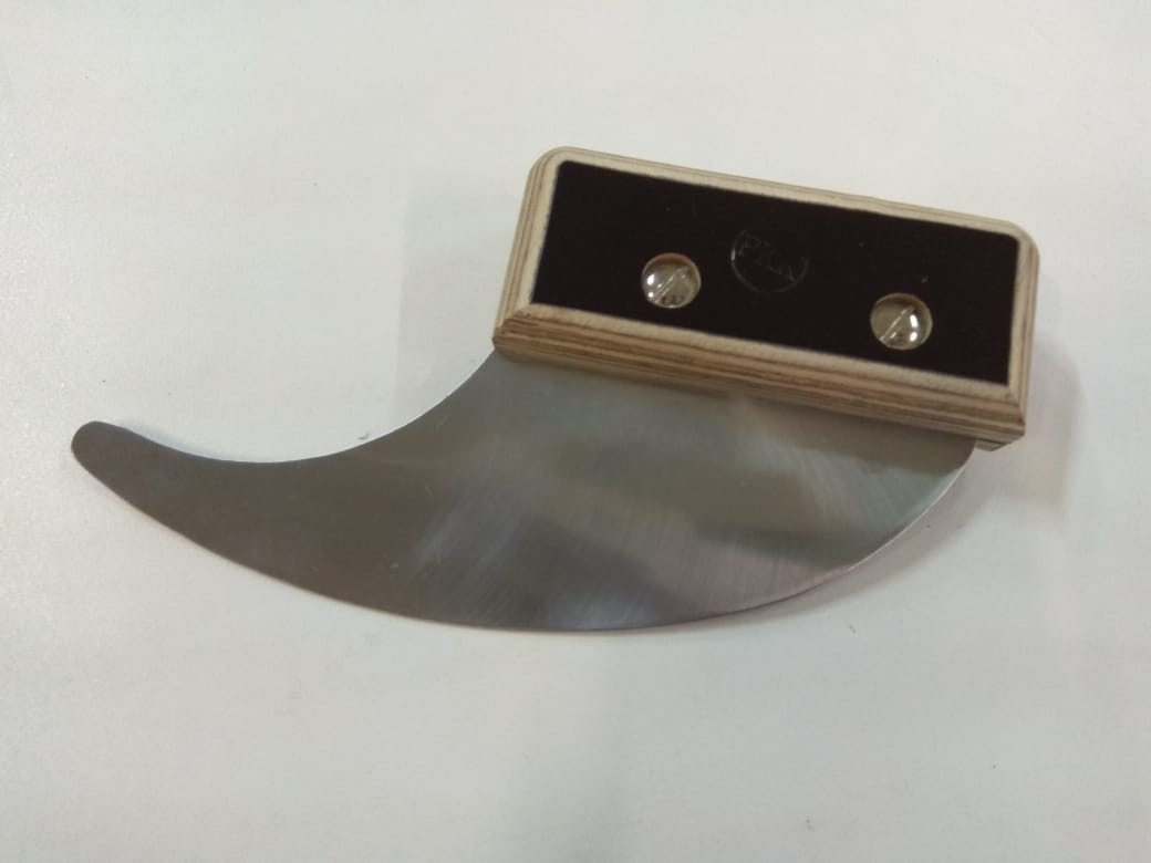 06 Шпатель HELPER для установки тканевых потолков вспомогательный 0,8